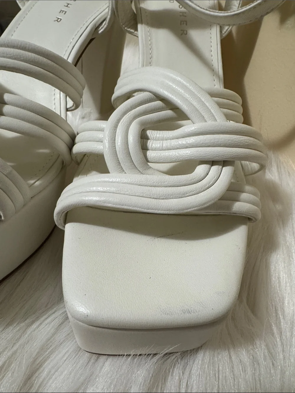 Marc Fisher White Knotted Platform Sandals Size 10